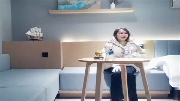 文轩探花极品美少女迷人身段 饥渴娇躯狂操到淫水四溅