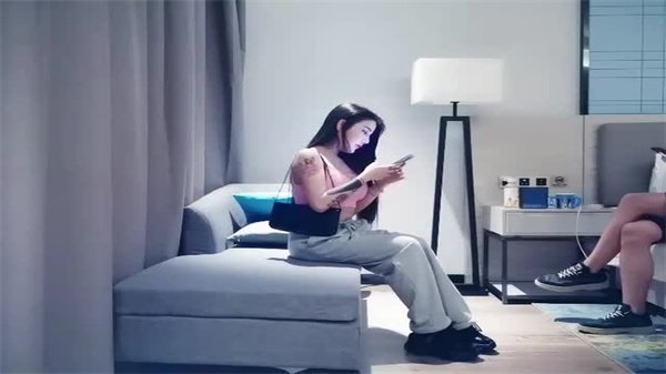 探花哥硬上极品纹身网红，嫩穴狂插高潮喷水